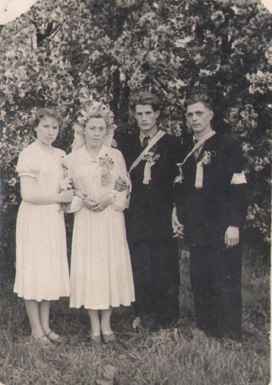 Украинцы. с. Свердловское. Свадьба Дьяченко К.К и Судас М. Фото 1947 г. Из семейного архива Дьяченко О.В. 1969 г. р.